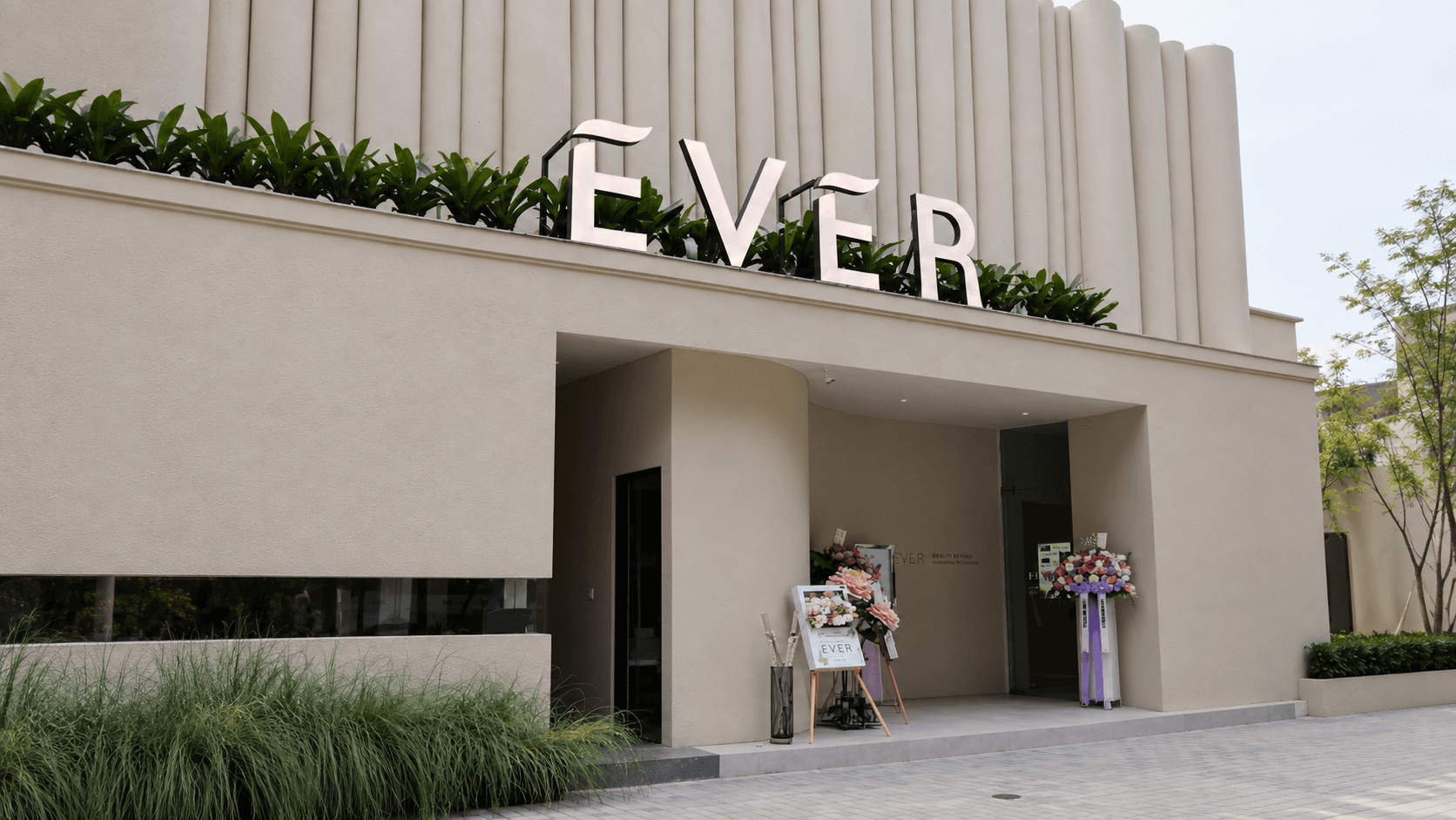 Ever House
